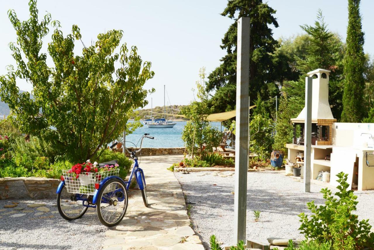 Blueline Guesthouse Agios Dimitrios  المظهر الخارجي الصورة