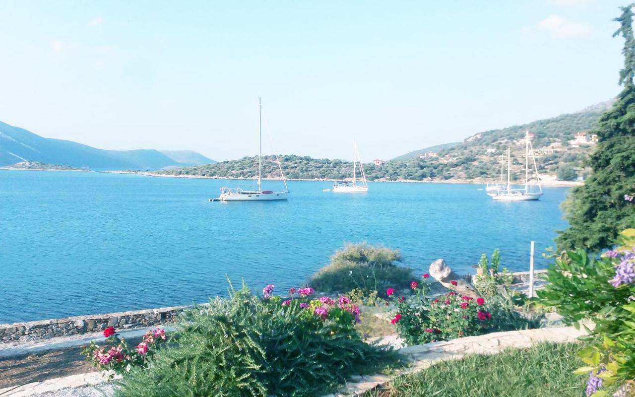 Blueline Guesthouse Agios Dimitrios  المظهر الخارجي الصورة
